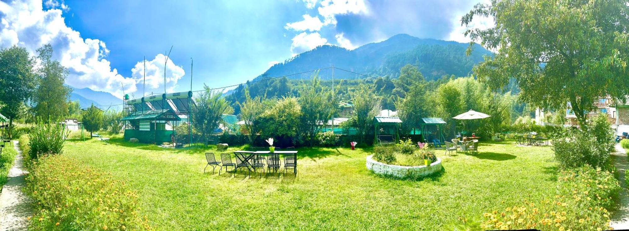 Himalayan Hill Queen Resort, Manali M98160-43400 Exterior photo