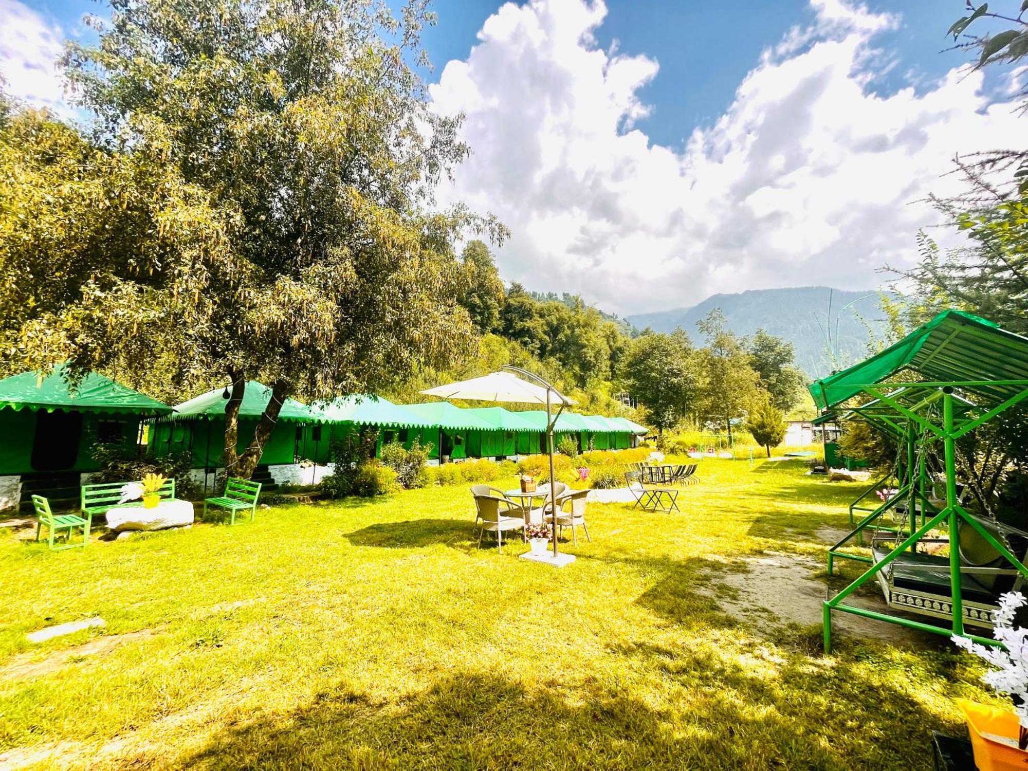 Himalayan Hill Queen Resort, Manali M98160-43400 Exterior photo