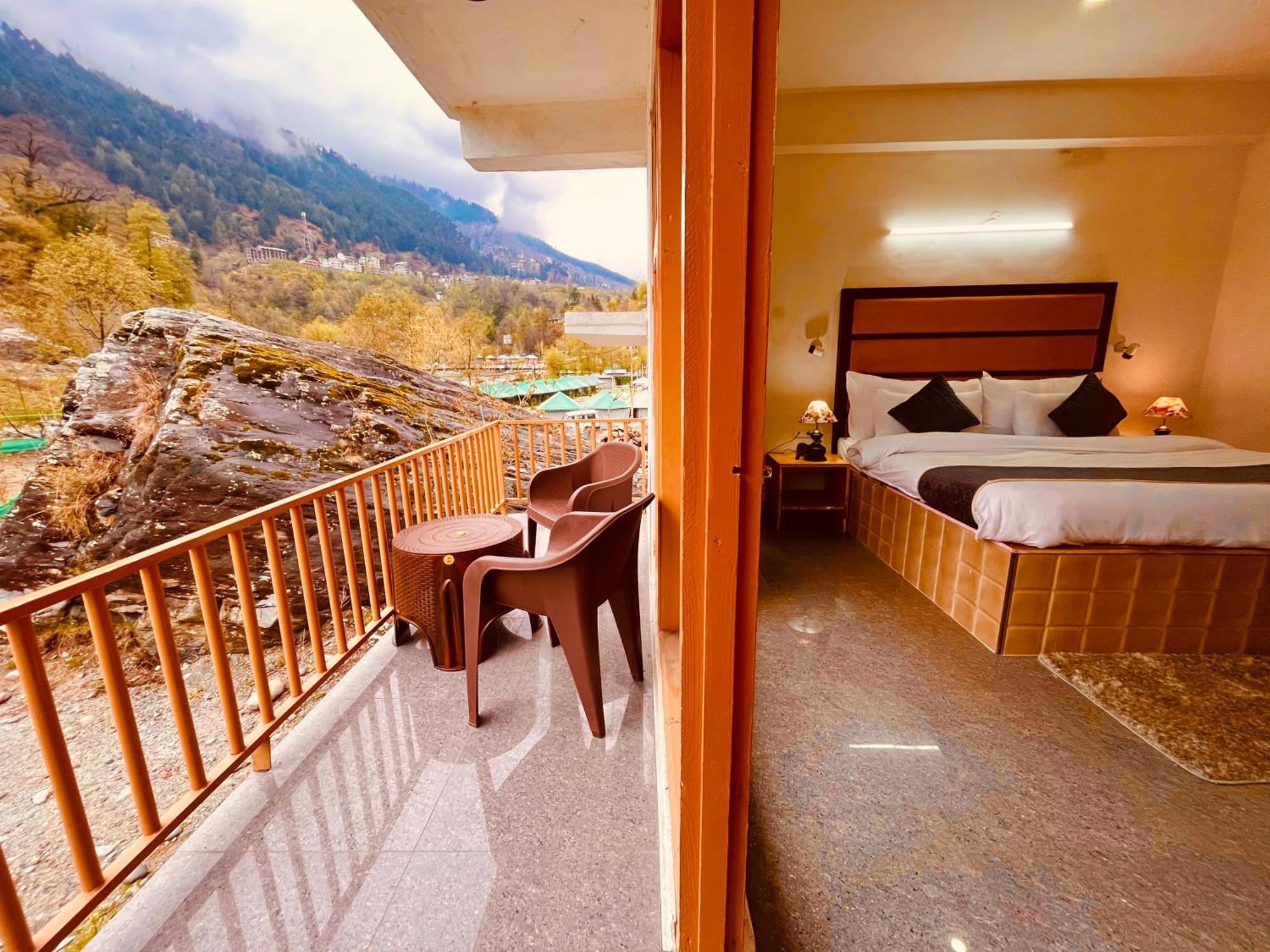 Himalayan Hill Queen Resort, Manali M98160-43400 Exterior photo